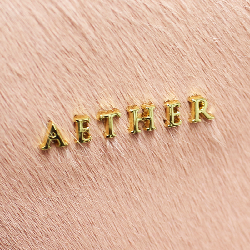 「AETHER」のネームプレート