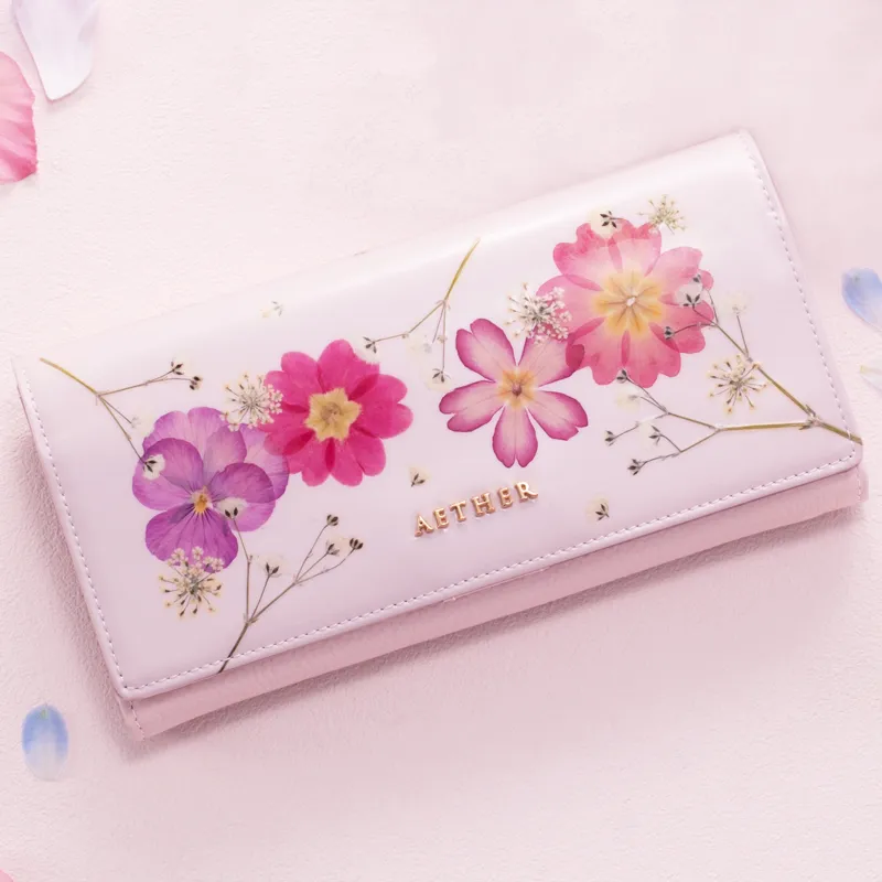 本物のお花を使ったかわいい長財布