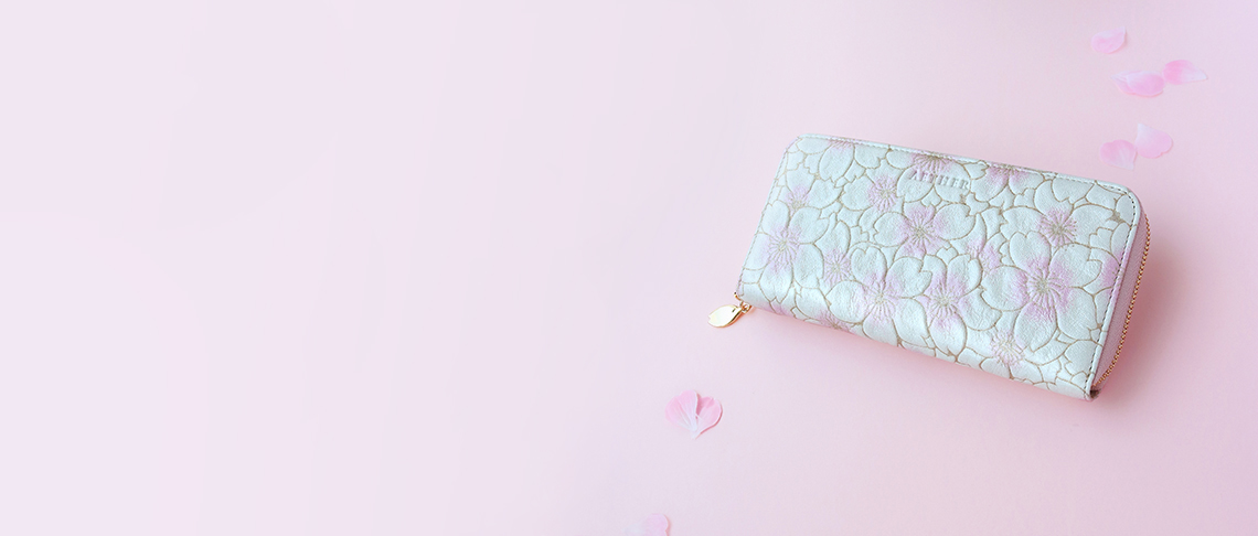 ピンクカラーの財布