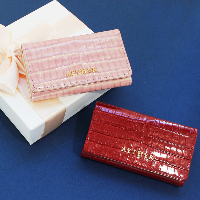 クロコ型押しレザー「ニナ」キーケース