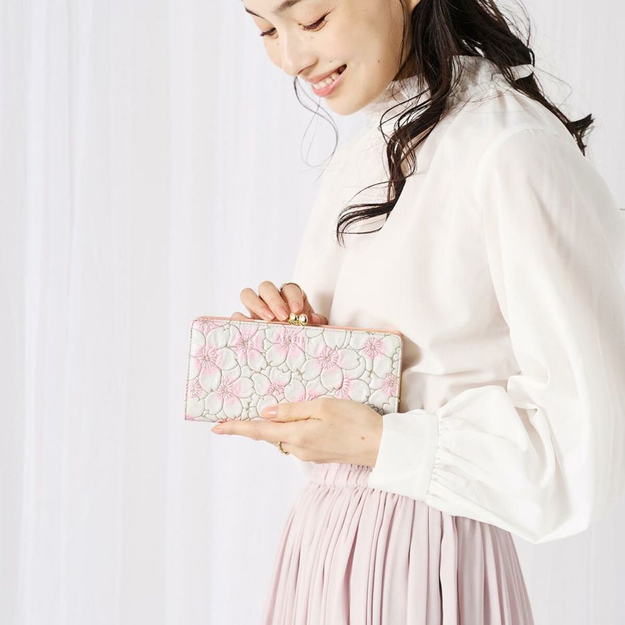 桜柄グレインレザー「サクラ」長財布（がま口）｜AETHER